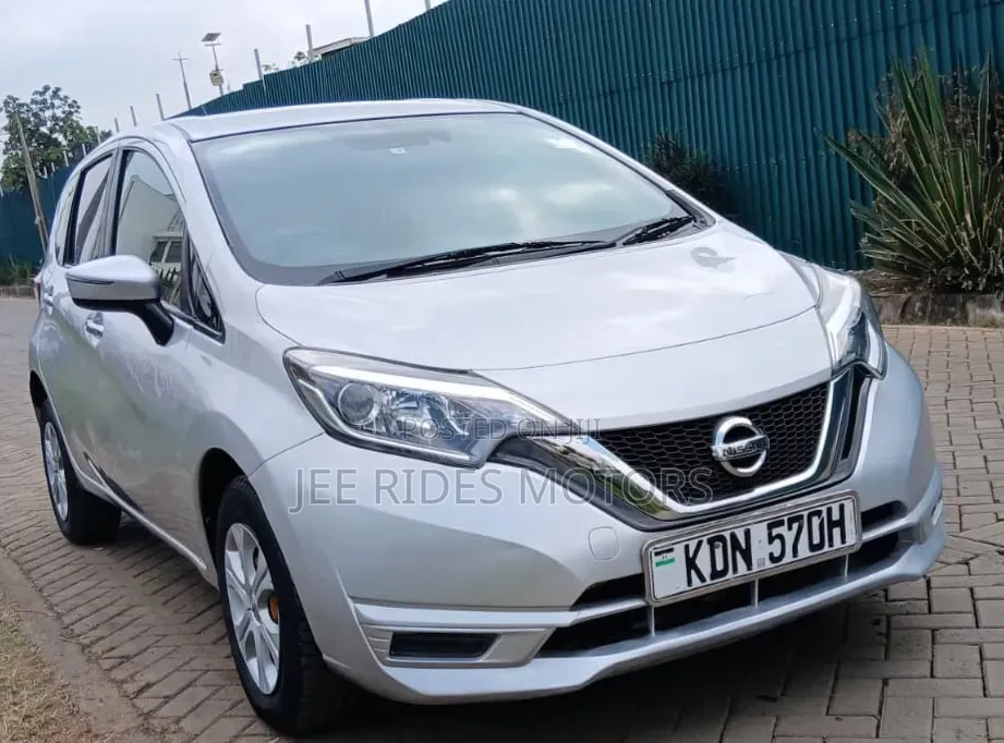 Nissan Note 2018 Silver