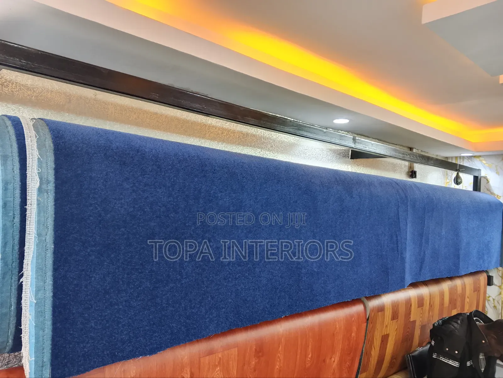 Soft Fluffy Warm Floor Insulation Wall to Wall Carpets Installation