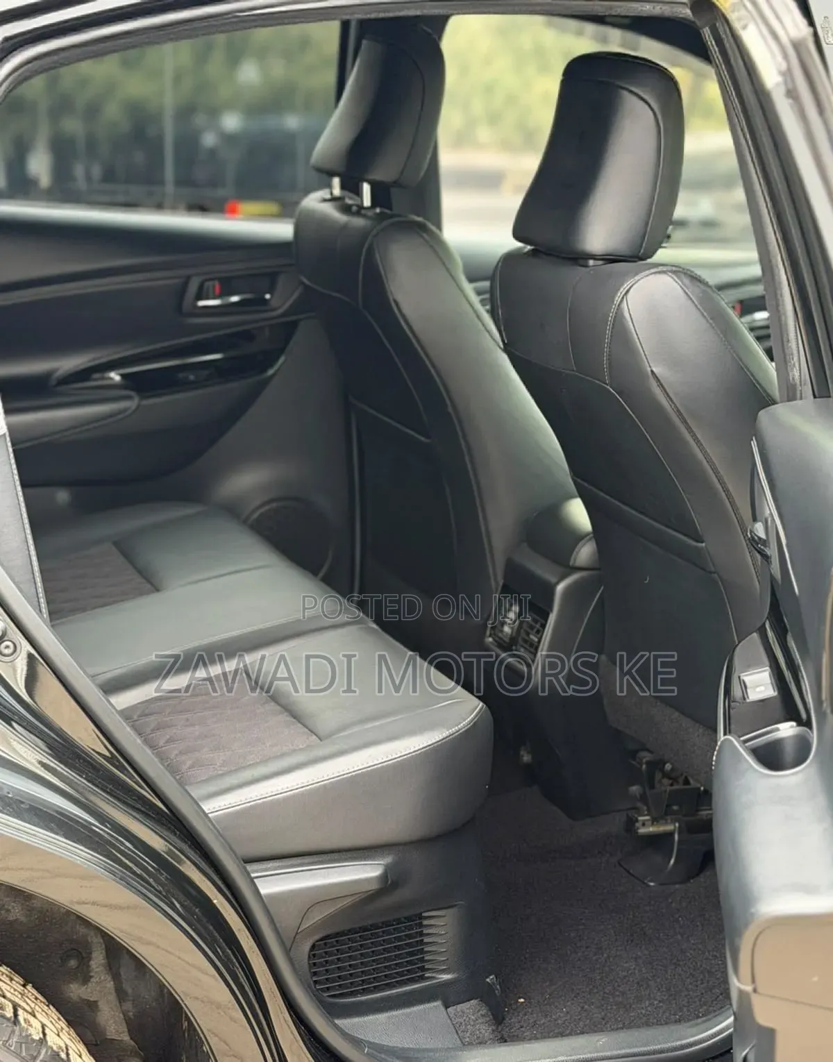 Toyota Harrier 2.0 2019 Black