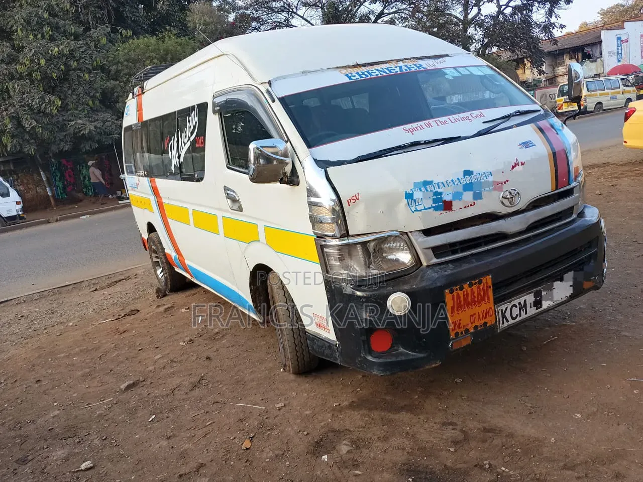 Toyota HiAce 2011 White