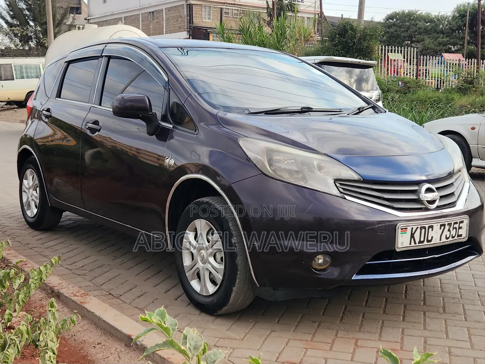 Nissan Note 2013 Maroon