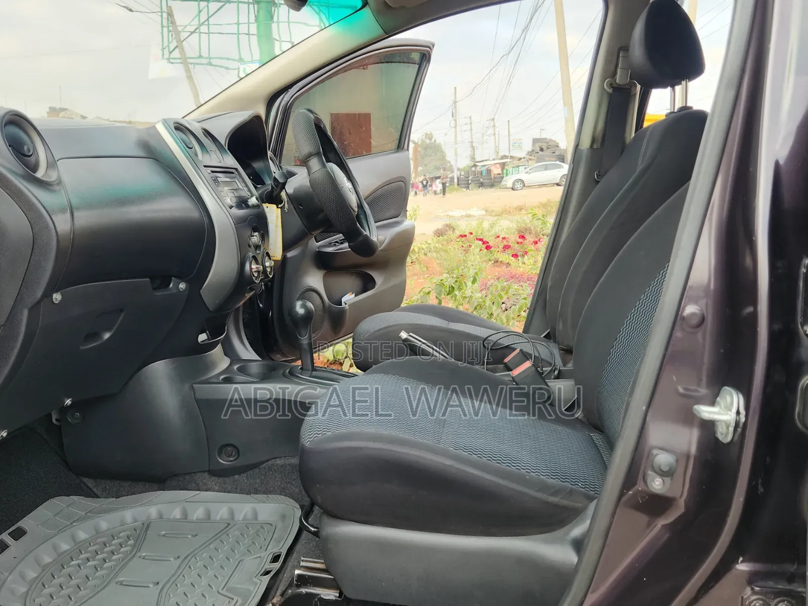 Nissan Note 2013 Maroon