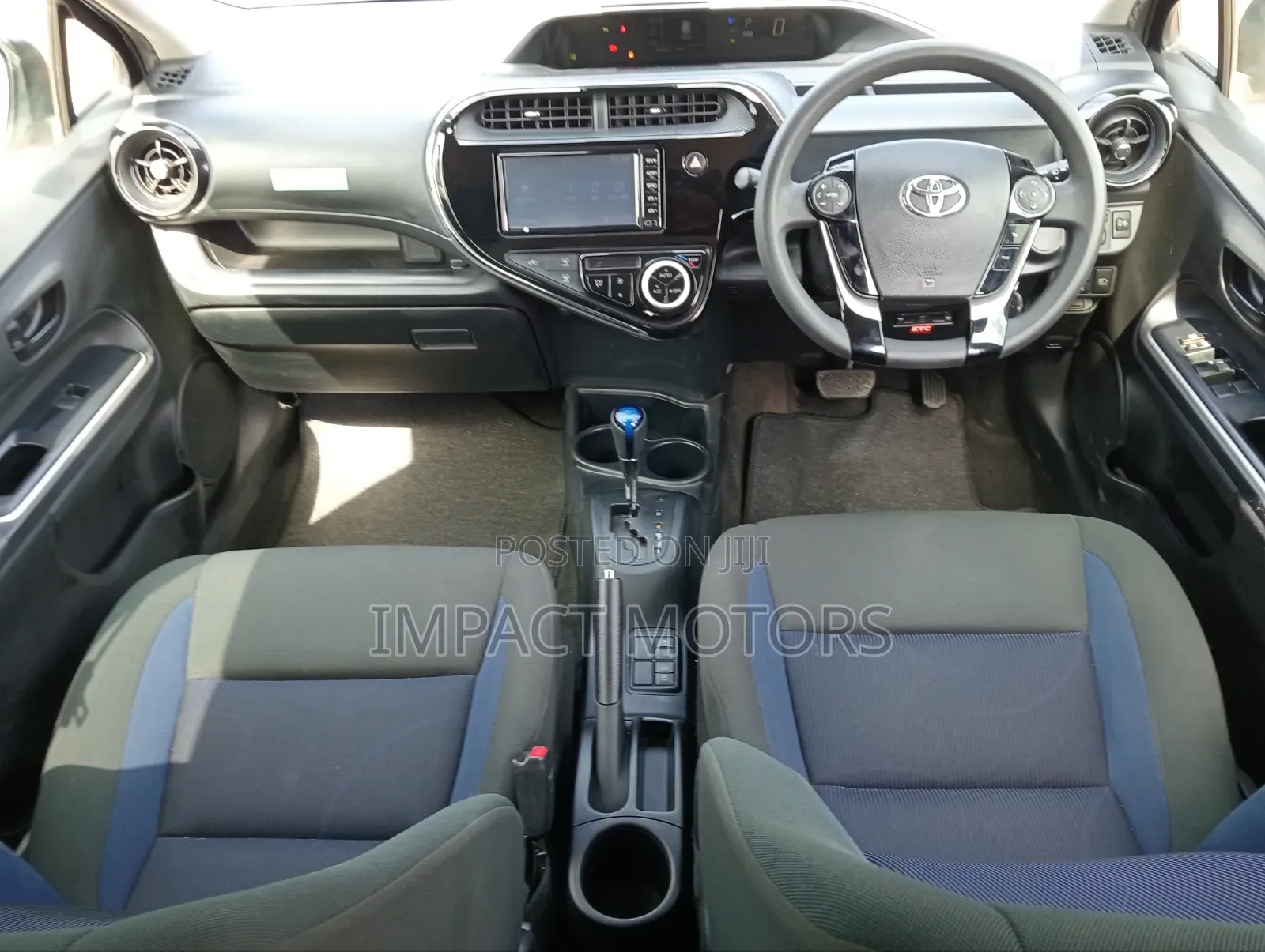 Toyota Aqua 2018 Blue