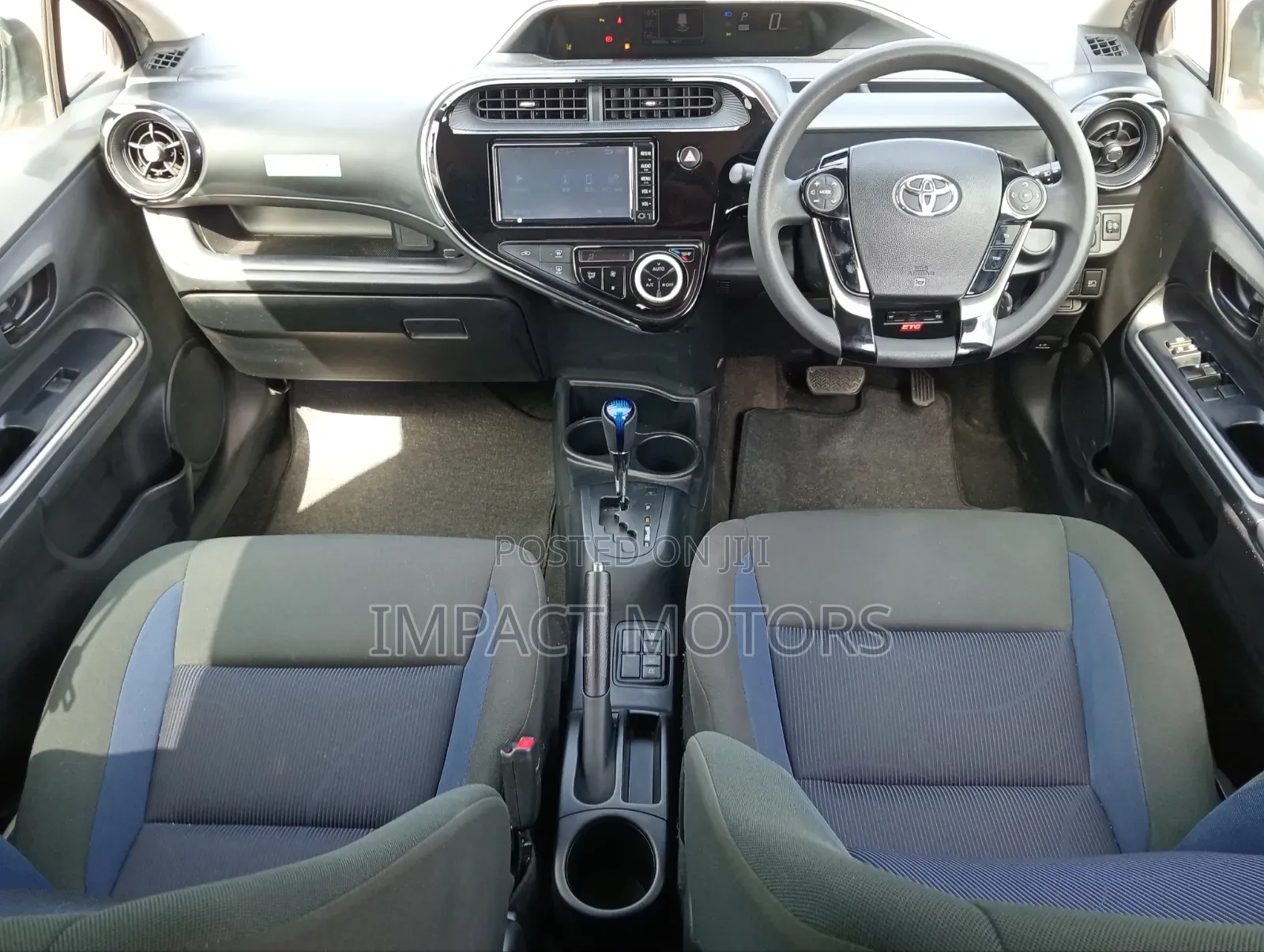 Toyota Aqua 2018 Blue