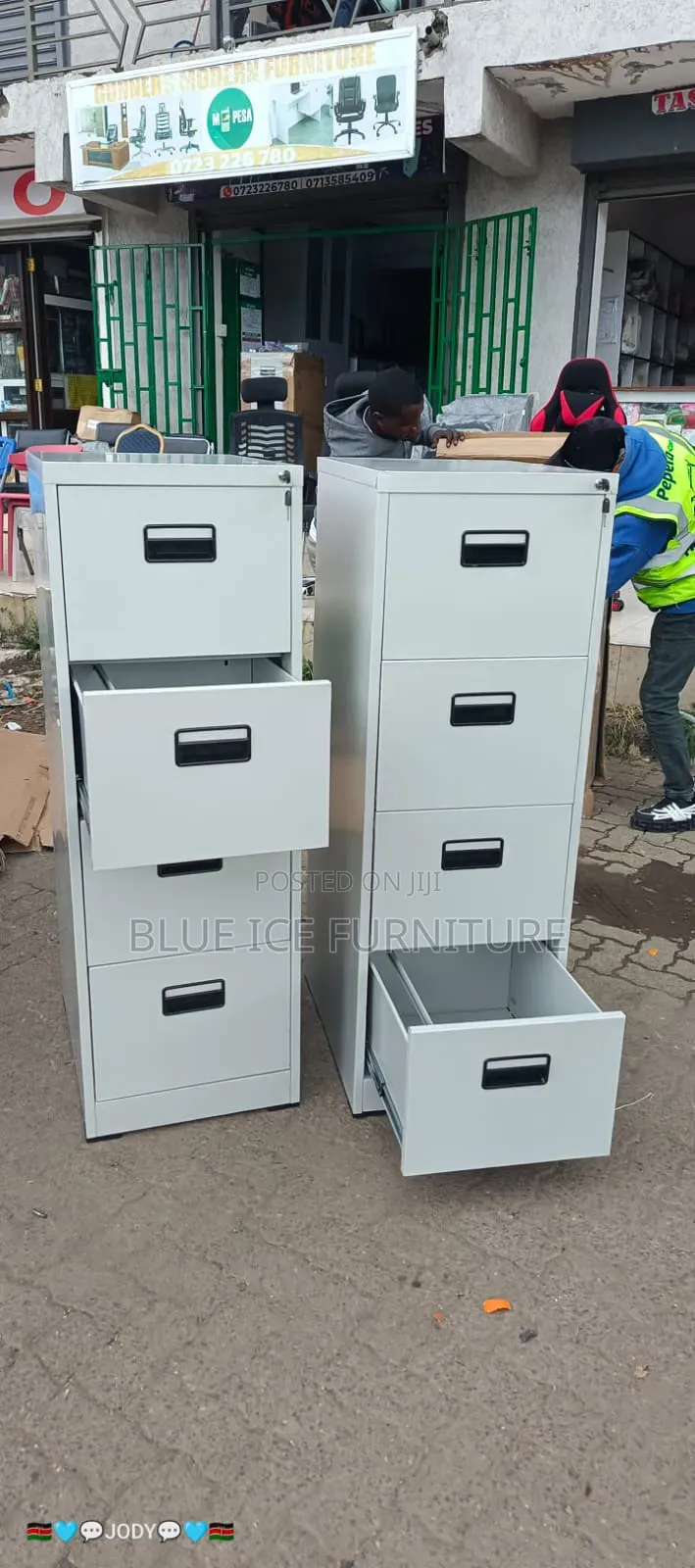 Heavy Duty 4 Drawer Lockable Storing Cabinet