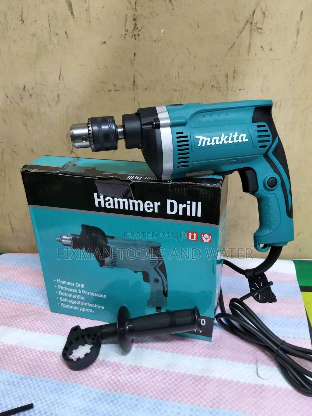 Makita Impact Drill 710 Watts Hammer and Extra Handle and Free Bits