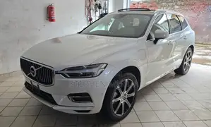 Volvo XC60 T6 Momentum AWD 2019 White