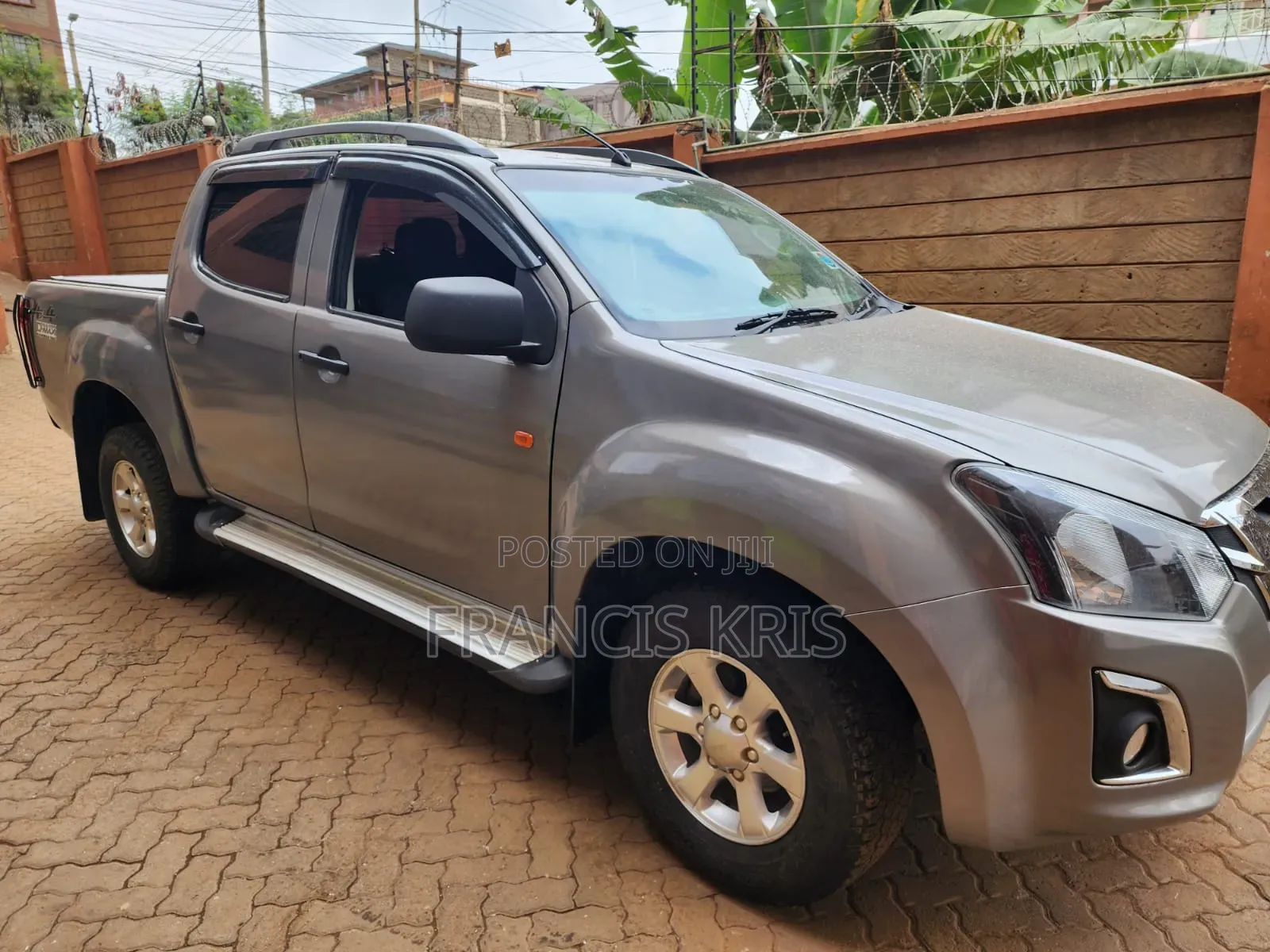 Isuzu D-MAX 2022 Gray