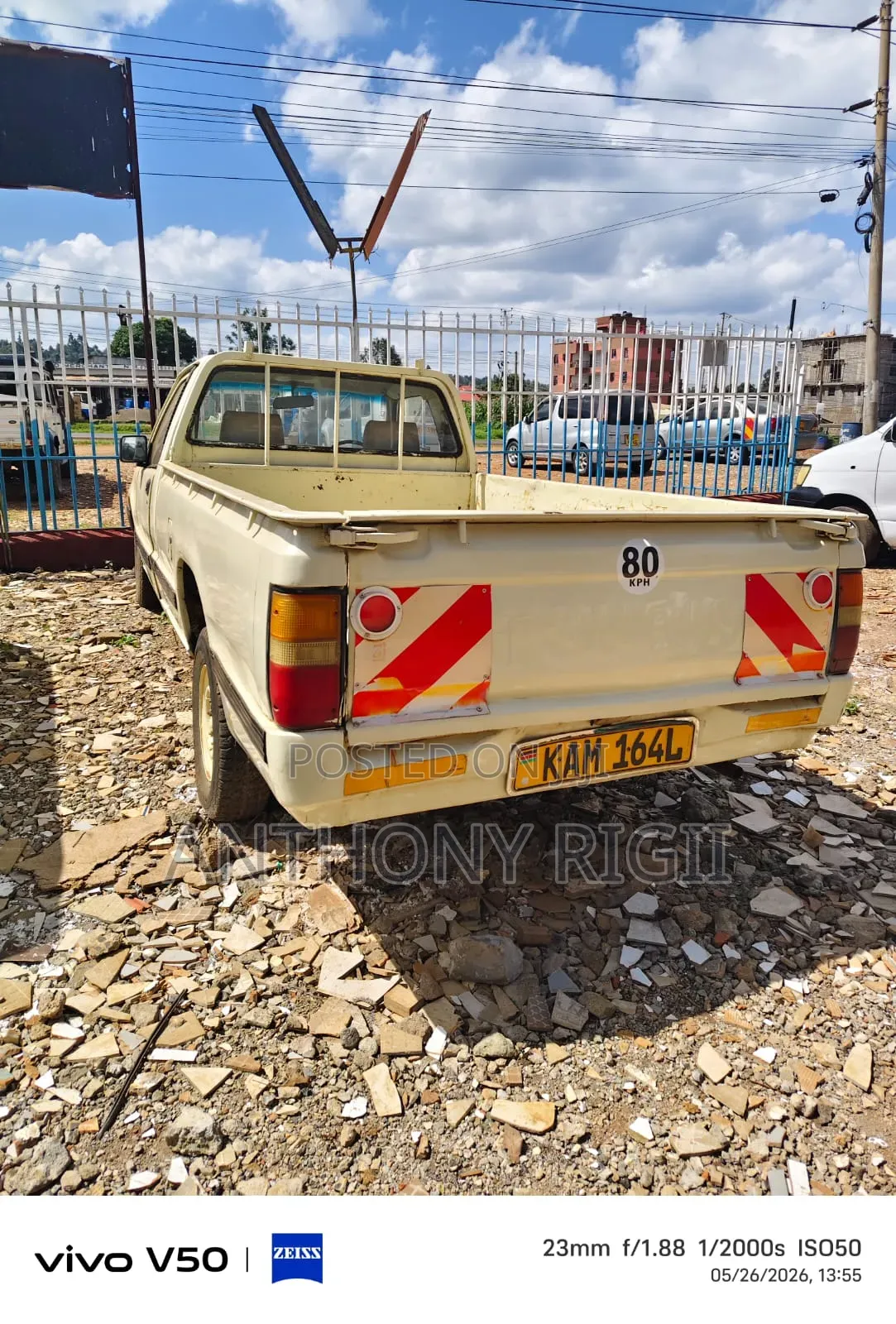 Mitsubishi L200 Single Cab 2.0 1995 Yellow