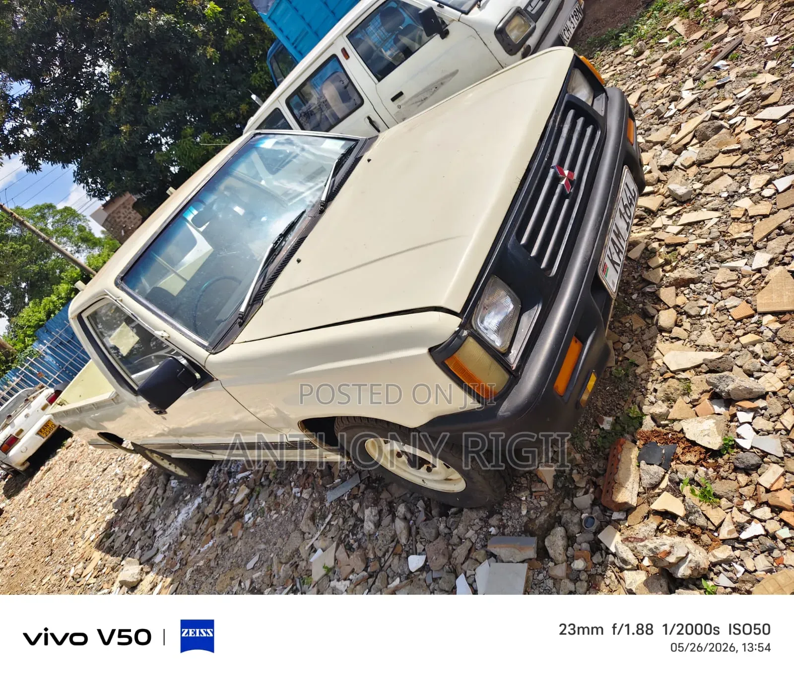 Mitsubishi L200 Single Cab 2.0 1995 Yellow