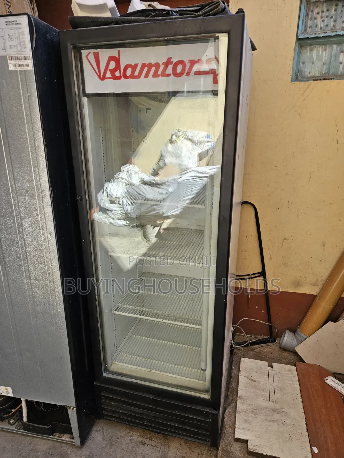 Ramtons 350L Showcase Display