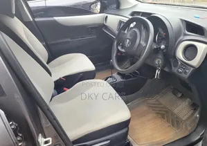 Toyota Vitz 2014 Gray