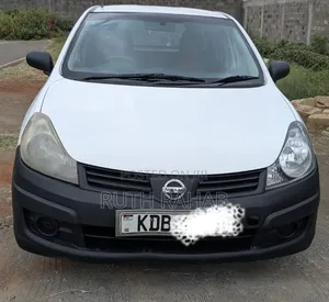 Nissan Advan 2014 White