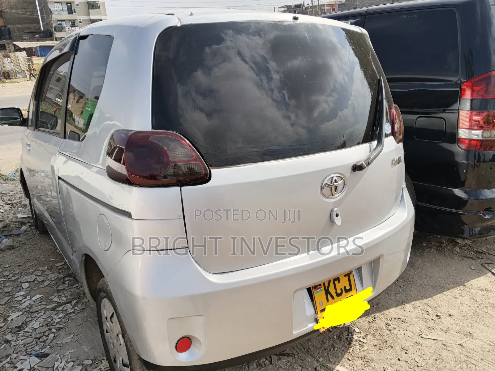 Toyota Porte 2013 Silver