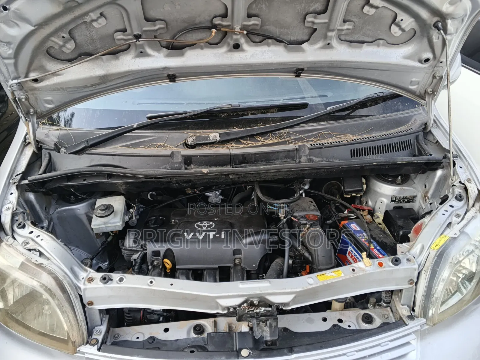 Toyota Porte 2013 Silver
