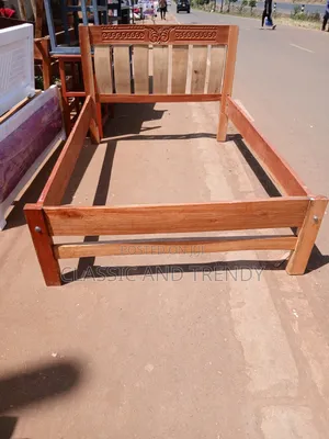 4x6 Classic Harwood Bed ( All Sizes Available)