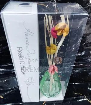 *Decorative Flowers Glass or Ceramic Vase Reed Diffuser