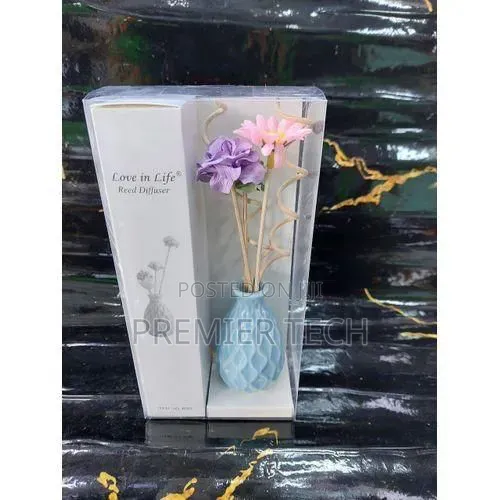*Decorative Flowers Glass or Ceramic Vase Reed Diffuser