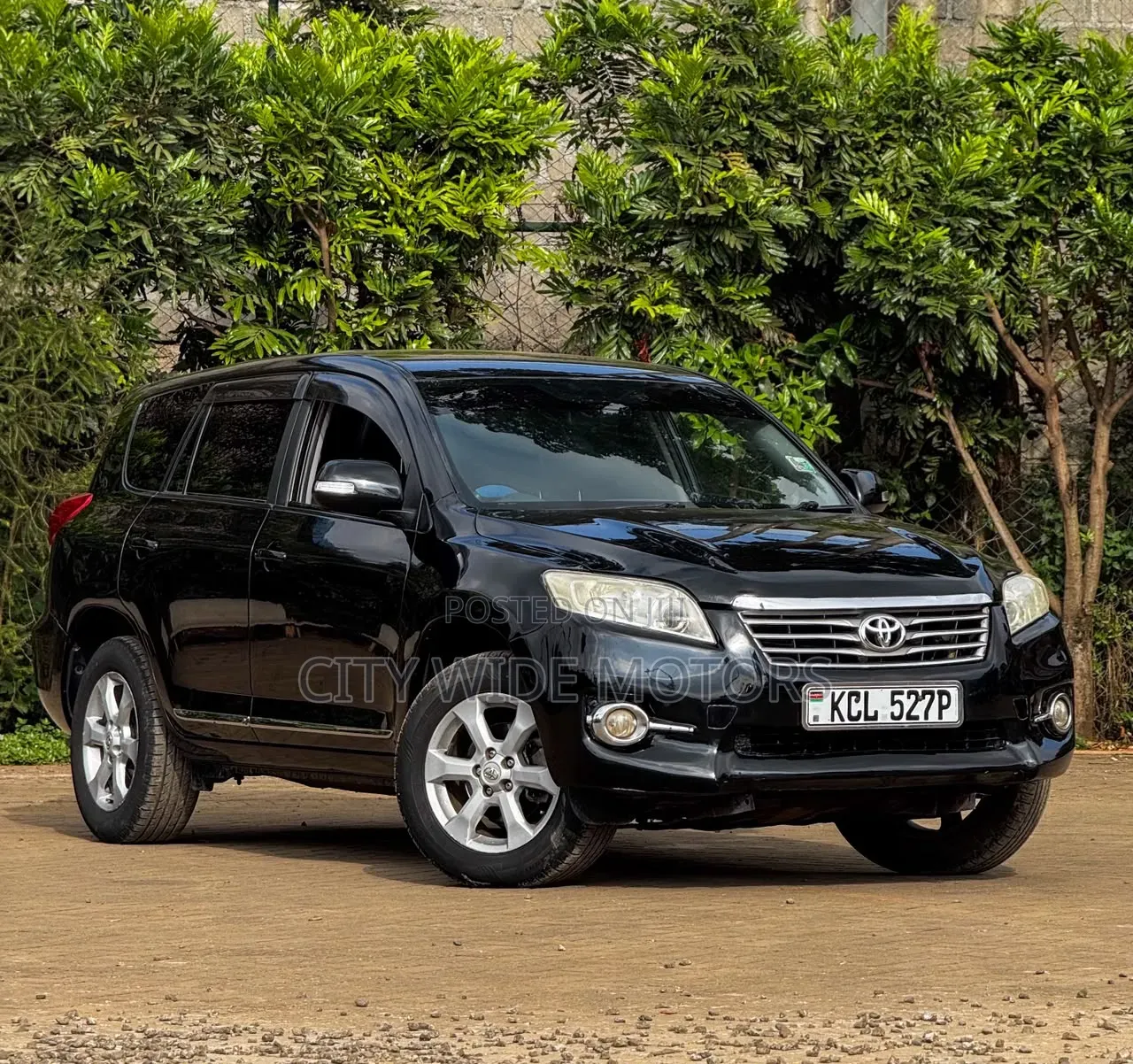 Toyota Vanguard 2010 Black