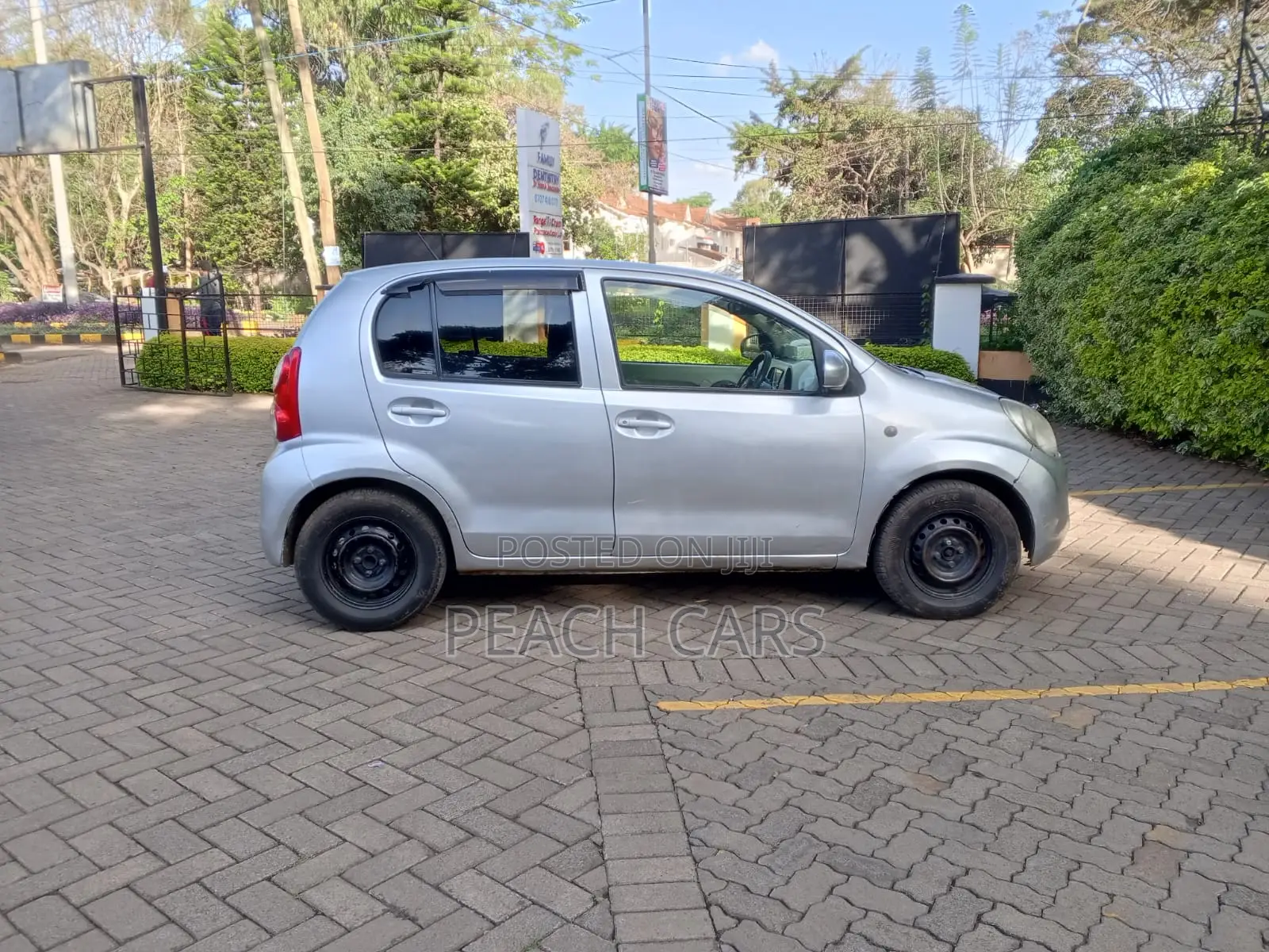 Toyota Passo 2013 Silver