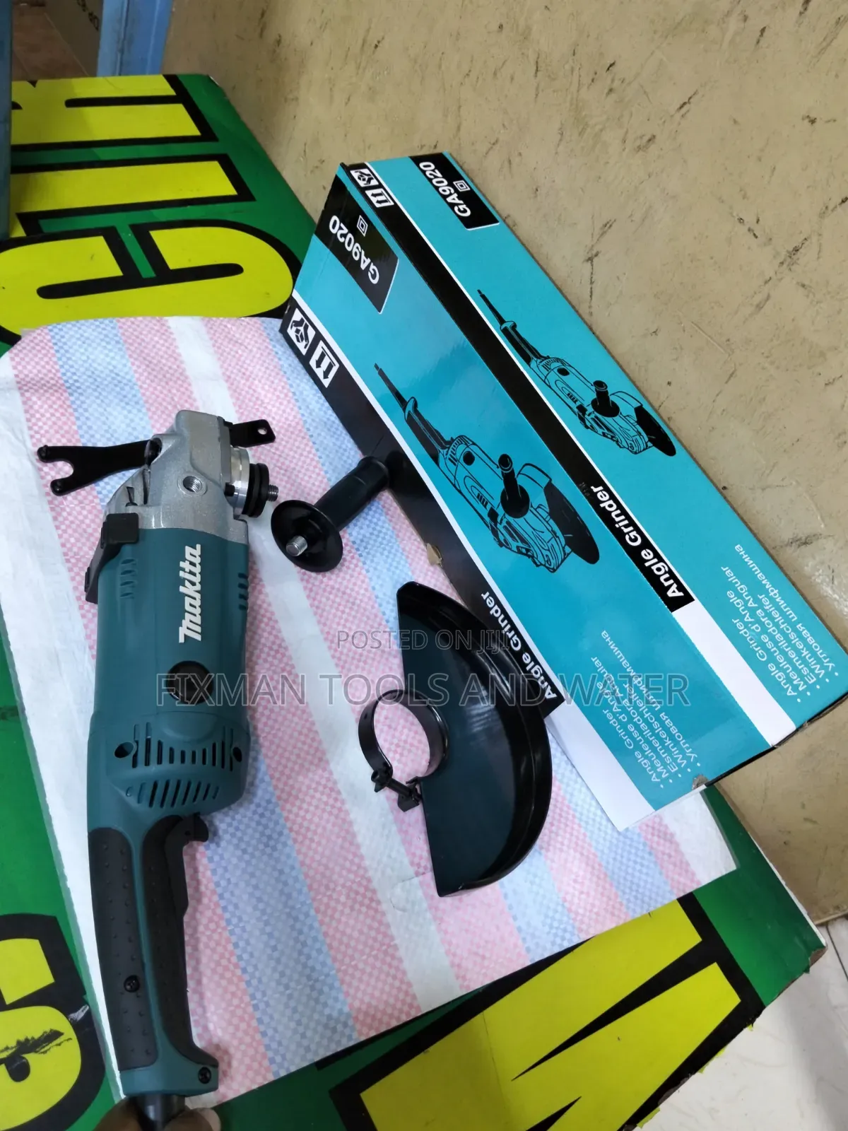 Heavy Duty Makita Angle Grinder 9 Inches 2100 Watts Free Cutting Disc