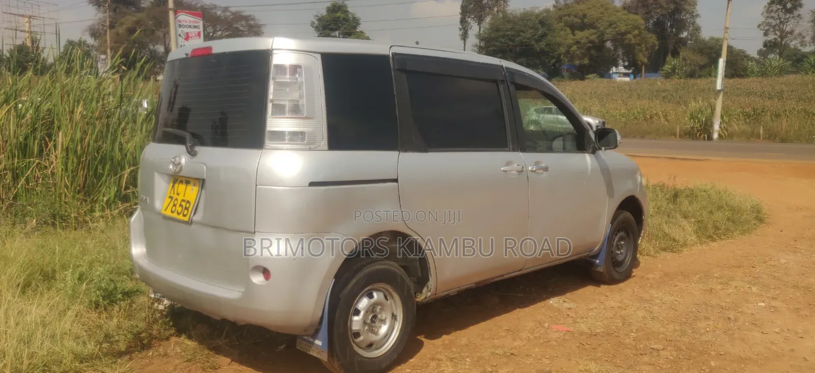 Toyota Sienta 2012 Silver