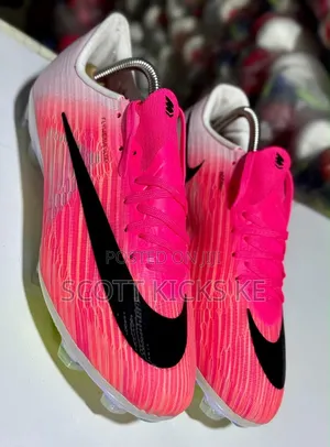 Nike Air Zoom Mercurial Vapor or Superfly