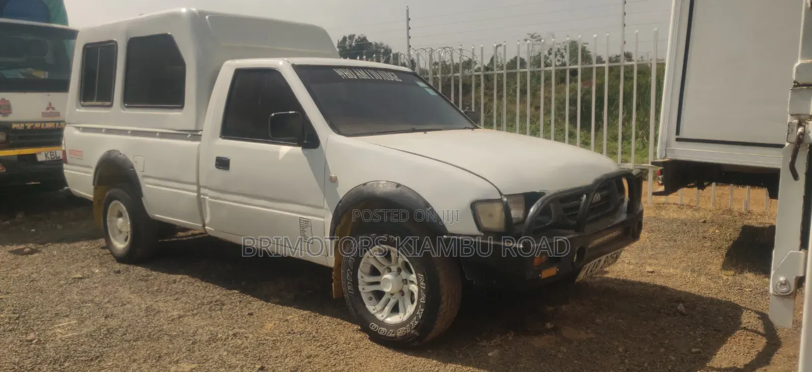 Isuzu Tougher 2002 White