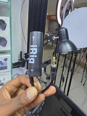 iRig Guitar Audio Interface 1/4 Inch to 3.5mm Adapter