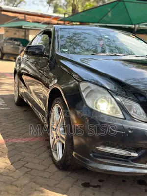 Mercedes-Benz E250 2012 Black