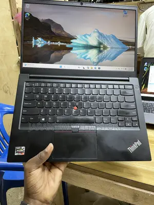 Laptop Lenovo ThinkPad E14 Gen 3 16GB AMD Ryzen 7 SSD 1T