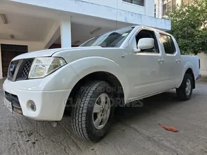 Nissan Navara 2011 White