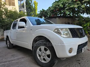 Nissan Navara 2011 White