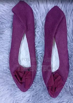 Women's Pointed-Toe Suede Ballet Flats Vibrant Cherry Red -39,40 $ 42