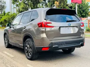 Subaru Forester 2019 Beige