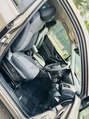 Subaru Forester 2019 Beige