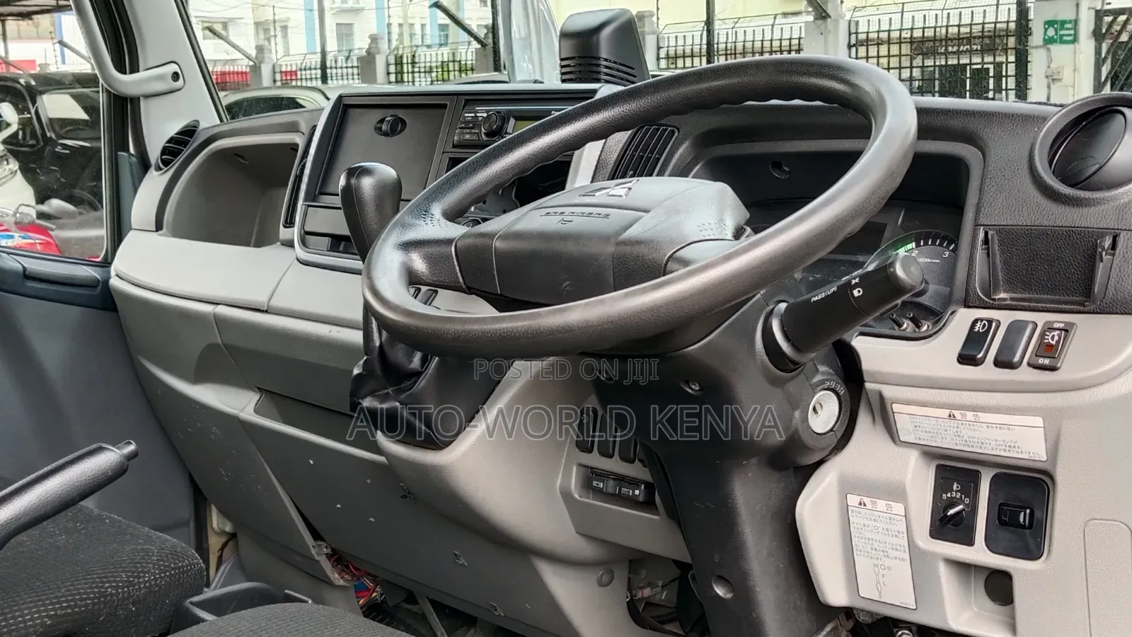 Mitsubishi Fuso Canter 2019 Silver