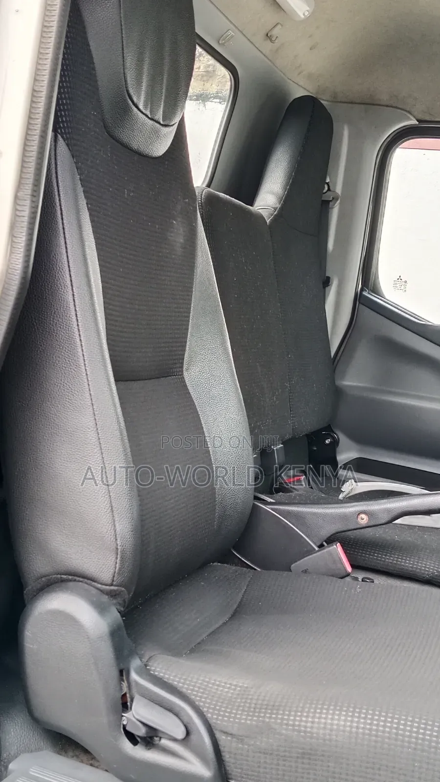 Mitsubishi Fuso Canter 2019 Silver
