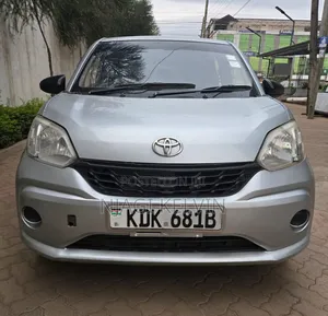 Toyota Passo 2016 Silver