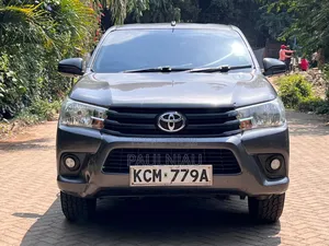 Toyota Hilux 2013
