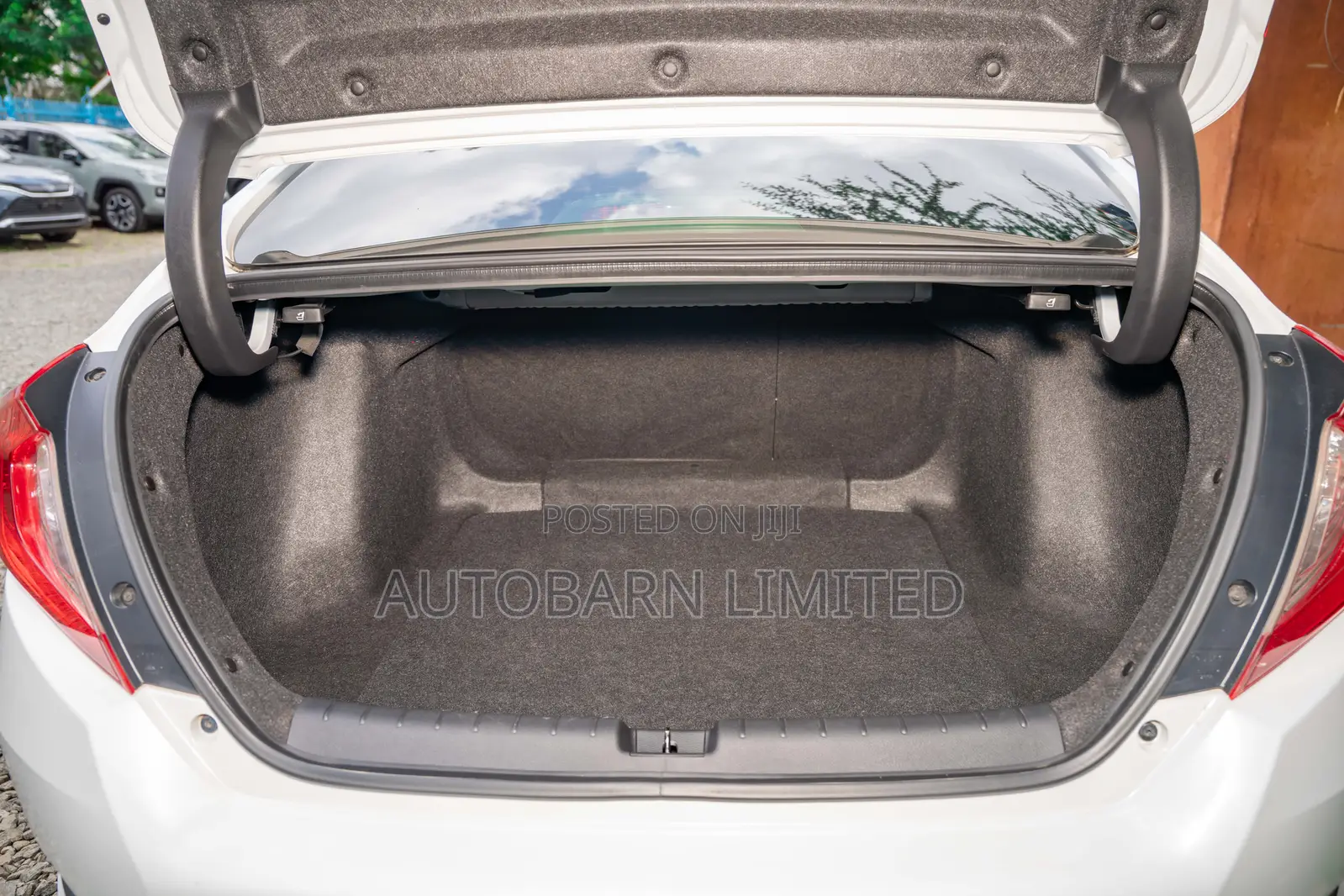 Honda Civic 2019 White