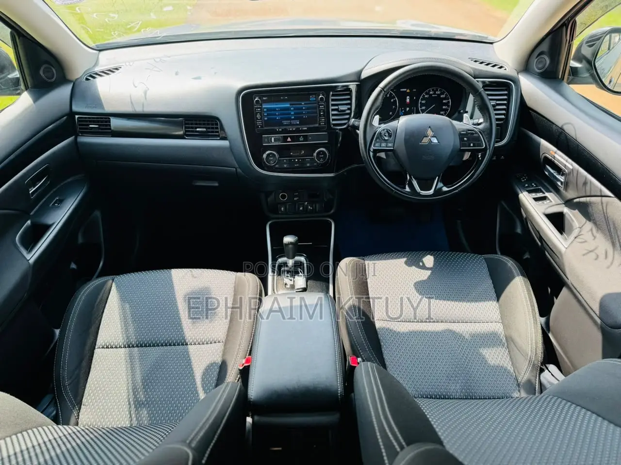 Mitsubishi Outlander 2019 Silver