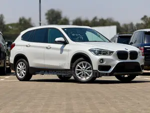 BMW X1 sDrive28i FWD 2019 White