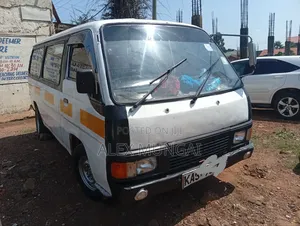 Nissan Caravan (Urvan) 1998 White