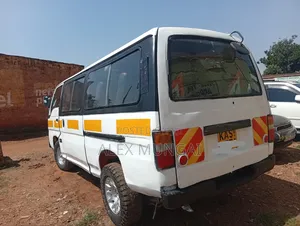 Nissan Caravan (Urvan) 1998 White