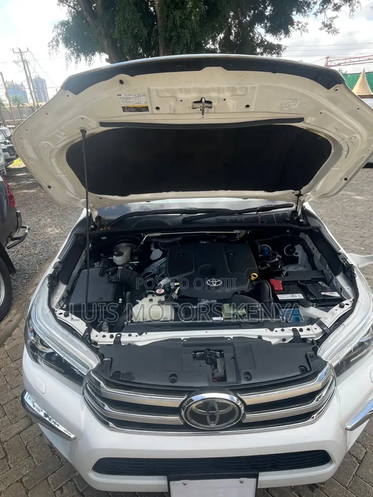 Toyota Hilux 2019 White