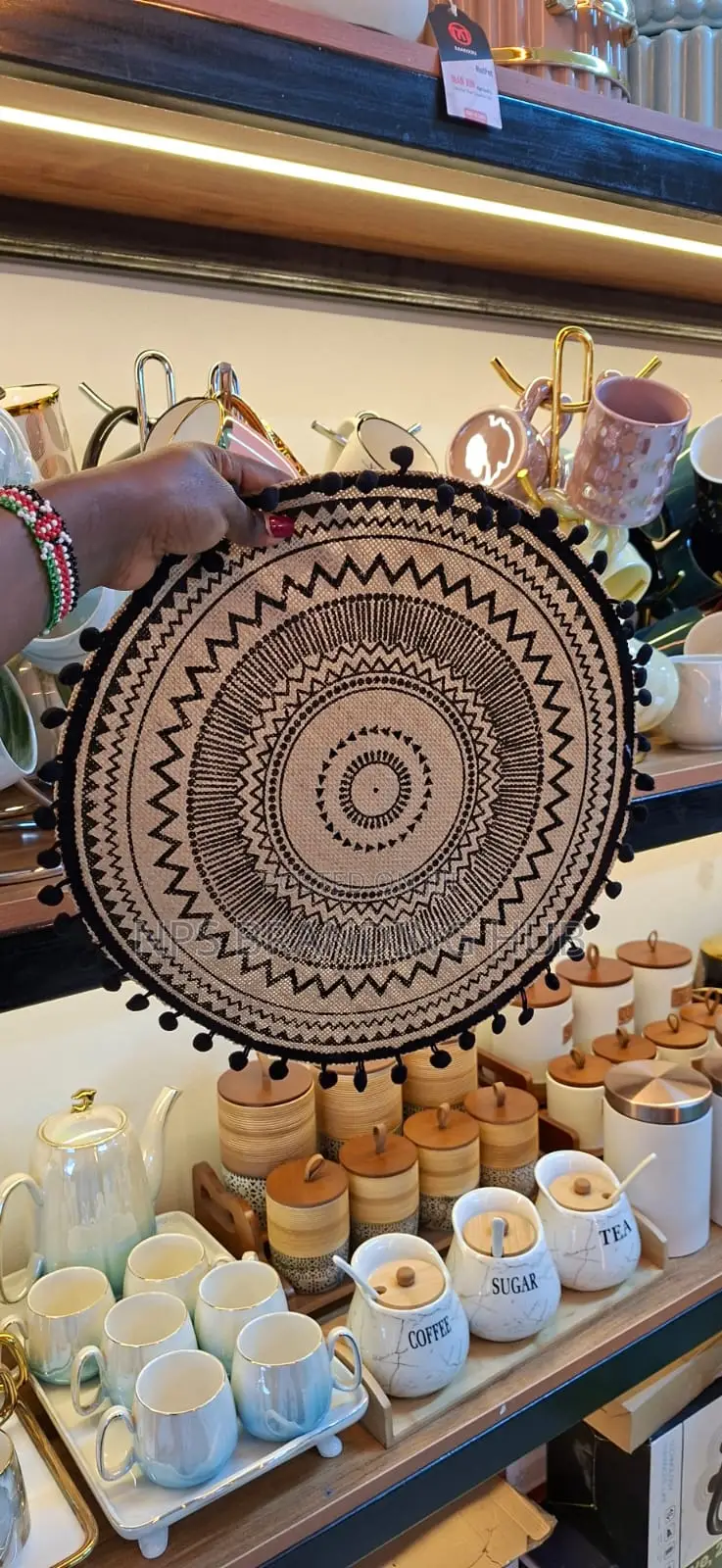 Round Wooven Jute Table mats(el.b
