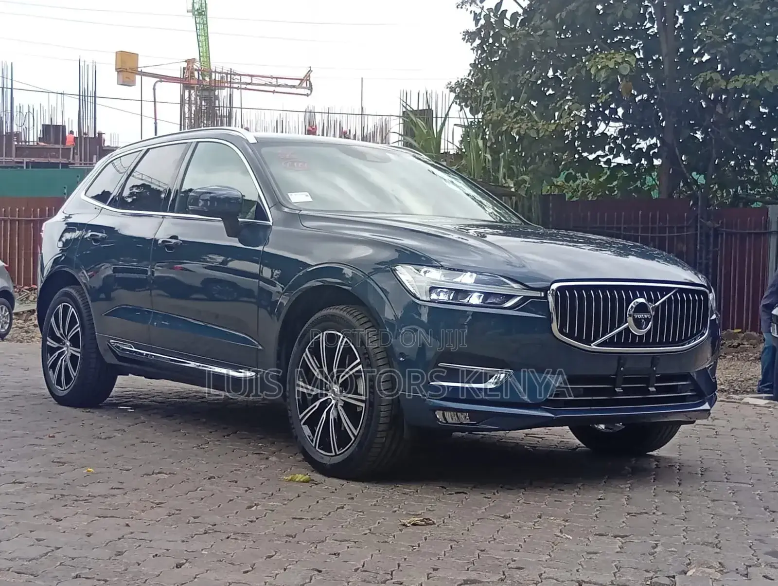 Volvo XC60 2019 Blue