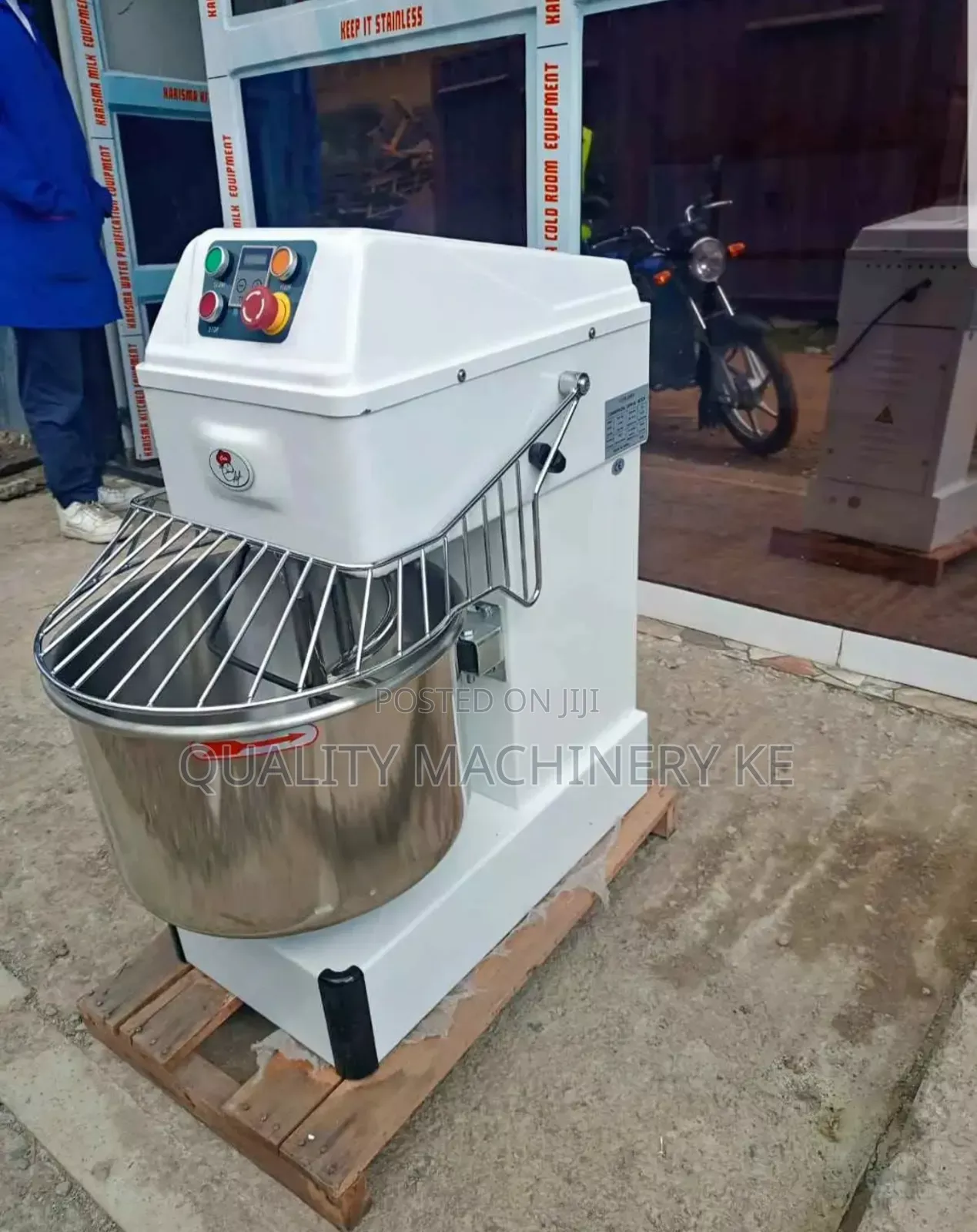 Low Noise Operation 100L Premier Spiral Mixer