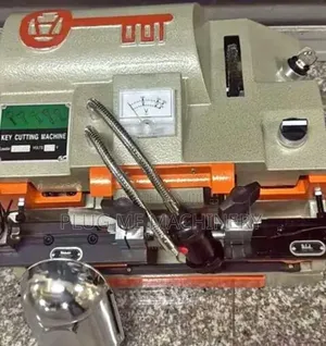 Long Time Warrant 100e Digital Cutting Machine /Best Choice Key Cutter